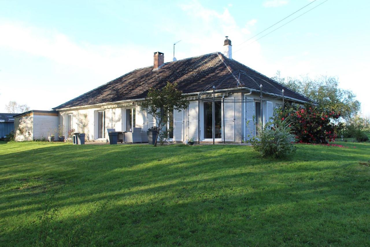 Bed and Breakfast Le Pre Du Buis Yvre-l'Eveque Экстерьер фото